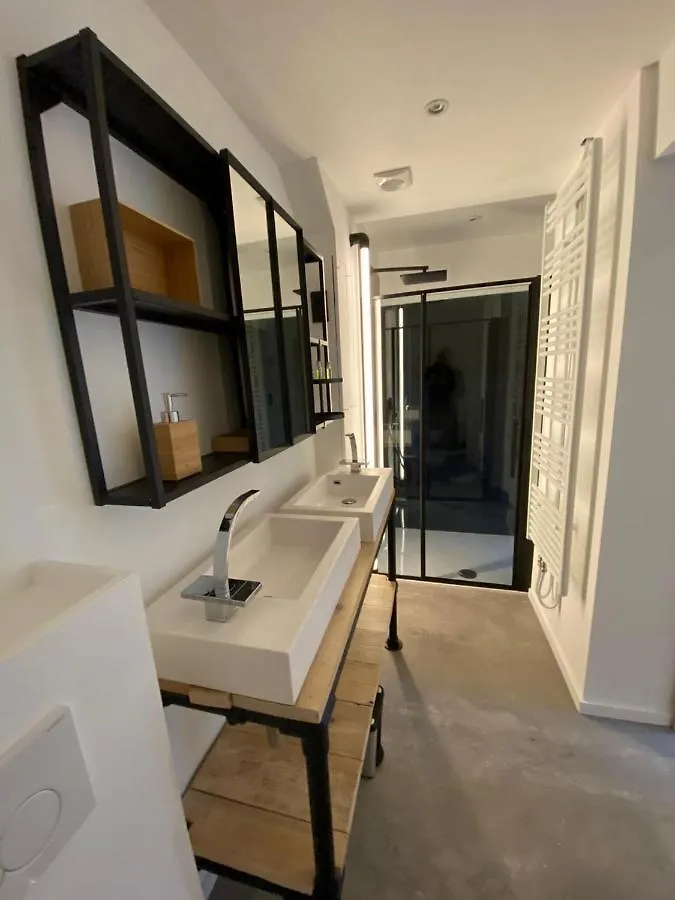 The Square - Vacation Rental With Outdoor Sauna - Centre Of Antwerpen Vakantiehuis